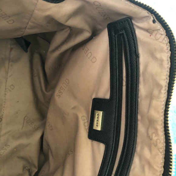 Guess handbag - Picture 7 of 7